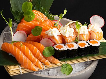 SUSHI SASHIMI SALMONE MISTO